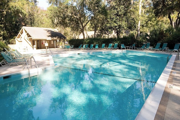 Pool - Ground level condo with pool, golf & Sea Pines Beach Club access (Hilton Head)