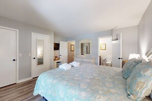Tabla de planchar con plancha, wifi y ropa de cama 
