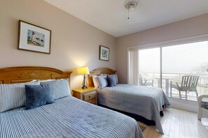 Iron/ironing board, WiFi - Dreamy condo on the beach w/ balcony view, shared pool, & charming decor (Hilton Head)