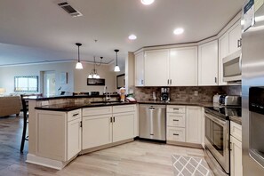 Fridge, microwave, oven, stovetop - Dreamy condo on the beach w/ balcony view, shared pool, & charming decor (Hilton Head)