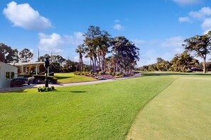Golf - Gated community home w/lagoon & pools - Near Beaches & Dog Friendly (Hilton Head)