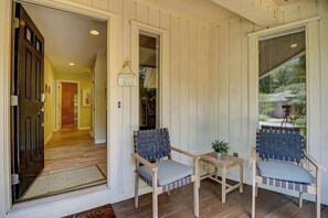 Property grounds - Cozy dog-friendly home with free WiFi & private pool for a relaxing stay (Hilton Head)