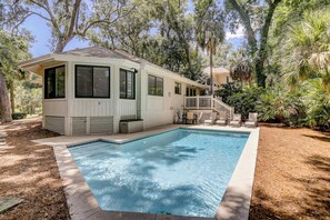 Pool - Cozy dog-friendly home with free WiFi & private pool for a relaxing stay (Hilton Head)