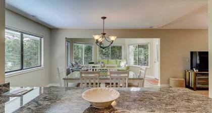 Cozy dog-friendly home with free WiFi & private pool for a relaxing stay