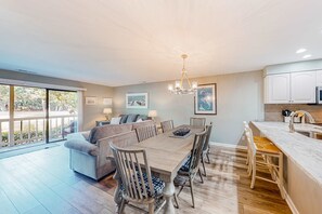 Interior - Serene villa with pool, beach access, tennis, central AC, & washer/dryer (Hilton Head)