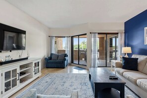 TV, offices - Waterfront condo with walkable locale, central AC, washer/dryer, & shared pool (Hilton Head)