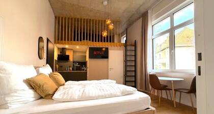 Villa Weitmar: The large urban studio