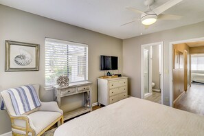 WiFi, bed sheets - Snowbird/dog-friendly villa with WiFi, 2 patios, & grill + pool/ beach access (Hilton Head)