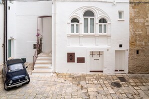 Exterior - Apartment 'Unit 1' with Private Terrace, Wi-Fi and Air Conditioning (Gioia del Colle)