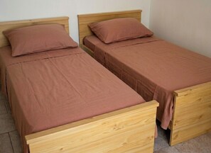 2 dormitorios, cuna de viaje, wifi gratis y ropa de cama