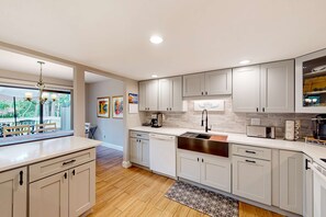 Fridge, microwave, oven, stovetop - Beachwalk at Shipyard | Pool, Golf & Tennis Center | Stroll 5 Minutes to Sand (Hilton Head)