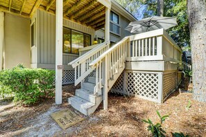 Exterior - Ground Floor Villa, Short Walk to Shared Pool & Beach W/ Fast WiFi & Large Deck (Hilton Head)