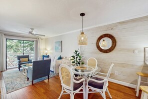 Interior - Mid-Island Retreat | 2 Pools, Hot Tub, 10 Har-Tru Courts | 300 Yards to Beach (Hilton Head)