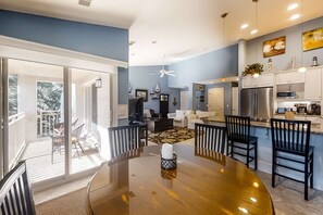 Interior - Nautical condo with a balcony, & AC - close to pickleball and tennis courts (Hilton Head)