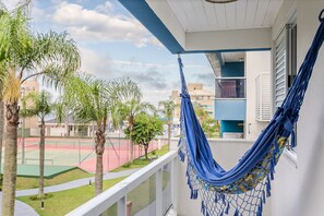 Property grounds - 100m from the beach | Barbecue grill on the balcony #IA23N (Florianópolis)