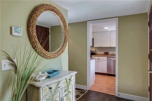 Interior - Inviting Townhome w/ Balcony & Private Gas Grill - Close to the Beach (Hilton Head)