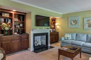 TV, DVD player, offices - Inviting Townhome w/ Balcony & Private Gas Grill - Close to the Beach (Hilton Head)