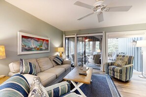 TV, DVD player, offices - Bright, charming condo with screened porch, shared pool, and easy beach access (Hilton Head)