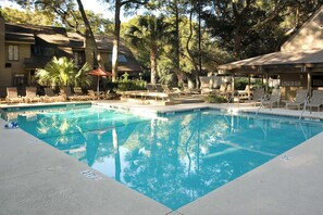 Pool - Palmetto Dunes Condo with Golf Course Views, Pool & Tennis Access (Hilton Head)
