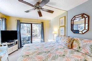 WiFi, bed sheets - Lovely Palmetto Dunes Getaway w/ Pool & Shuttle to Shelter Cove, Near Beach (Hilton Head)
