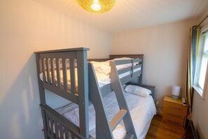 Iron/ironing board, bed sheets - 5 Ash View Parkdean Resorts Camber Sands (Camber)