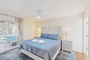 Iron/ironing board, WiFi, bed sheets - Coastal Comfort Near Shipyard Beach, Golf & Coligny (Hilton Head)