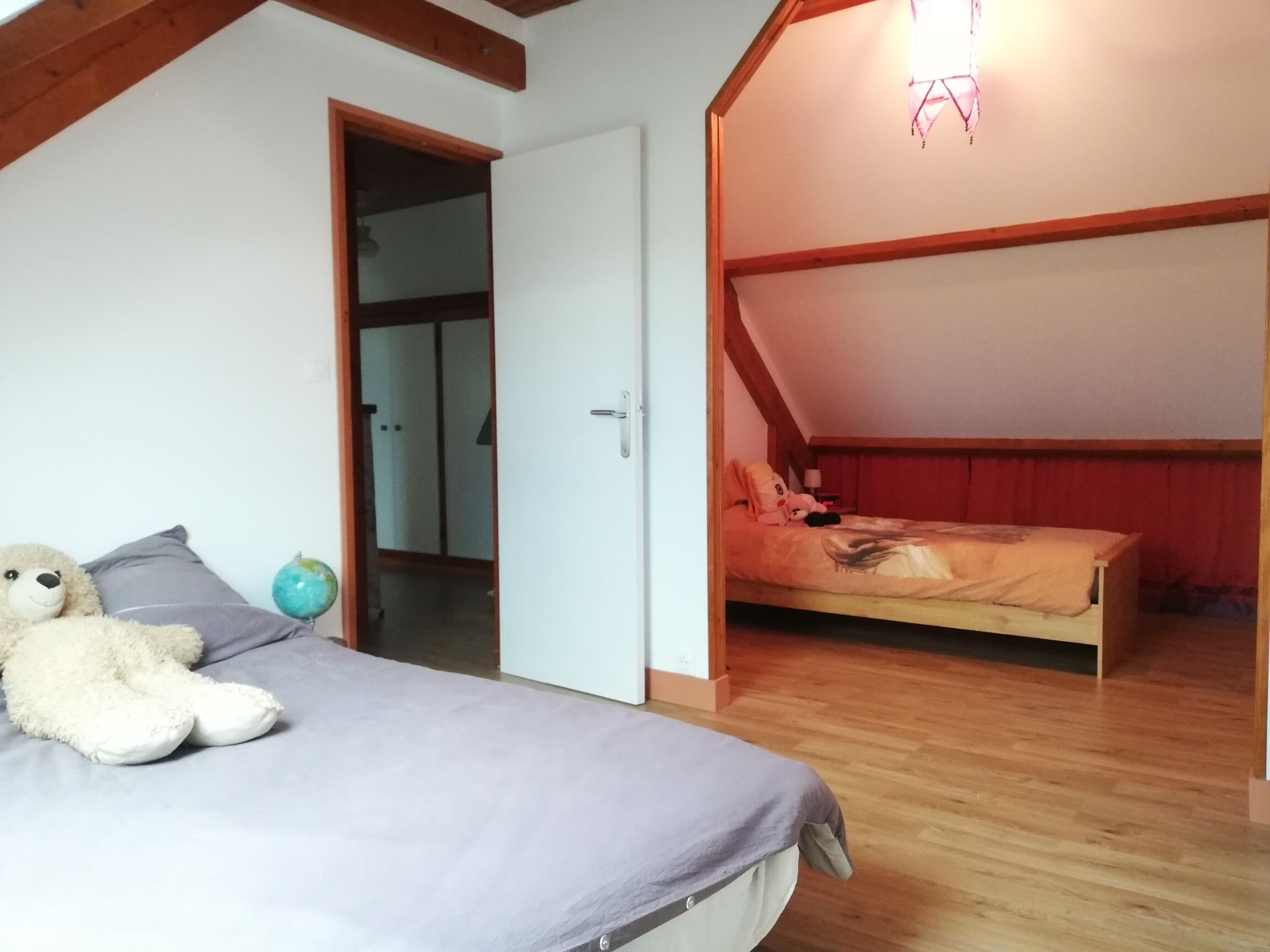 3 chambres, fer et planche à repasser, Wi-Fi gratuit, draps fournis