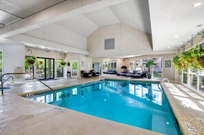 Pool - Ocean view condo with 2 balconies, new pool complex, hot tub & sauna (Hilton Head)