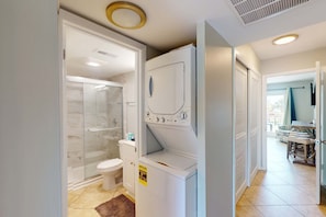 Shower, hair dryer, towels - Beach-view condo in oceanfront complex with outdoor pool, beach access & balcony (Hilton Head)