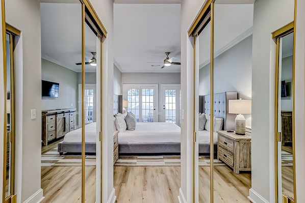 Iron/ironing board, WiFi, bed sheets - Hilton Head Island townhome with private patio, grill, seasonal pool, & golf (Hilton Head)