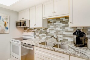 Fridge, microwave, oven, stovetop - Third-floor condo with pool & tennis courts - steps to Coligny Beach & Plaza (Hilton Head)