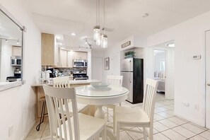Dining - Beachy Bliss | 300 Yards to Folly Field Beach | Pool, Spa, Racquetball (Hilton Head)