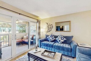 TV, offices - Sunshine Villa | Newly Renovated Beachside Condo, Pools & Tennis (Hilton Head Island)