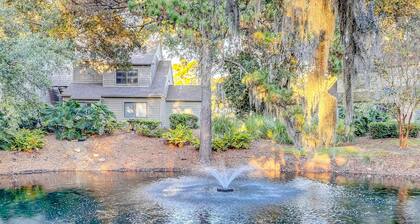 Snowbird-Friendly Condo with Golf View, Patio, Shared Pool/Tennis, A/C, WiFi