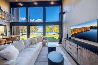 Private Spa & Direct Lake Access | Le Maka