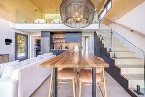 Dining - Private Spa & Direct Lake Access | Le Maka (Lambton)