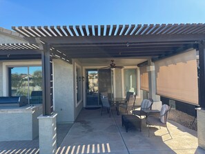 Outdoor dining - Little Peace and Quiet out on Little Leaf (San Tan Valley)