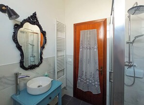 Kamar mandi bersama