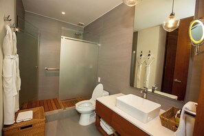 Hair dryer, towels, soap, toilet paper - Studio unit Marine (Cruz de Huanacaxtle)