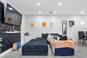 Smart TV, video games - Arcade-King Bed-Outdoor-Fun-5 min to Brickell/Bars (Miami)
