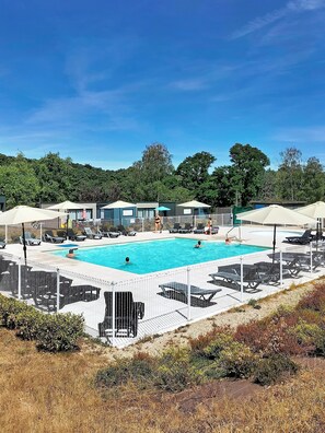 Pool - Villa With Private Terrace & Lake View (Malansac)