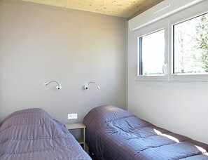 Room - Villa With Private Terrace & Lake View (Malansac)