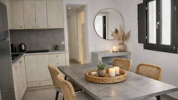 Two Bedroom House Sea view with Outdoor Hot Tub | Dining