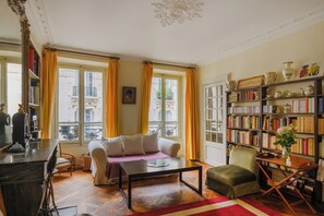 Comfort Apartment, City View | Living area - Paris Center St Claude residence (Paris)