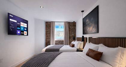 Room with 2 Queen Beds | Downtown Quebec City