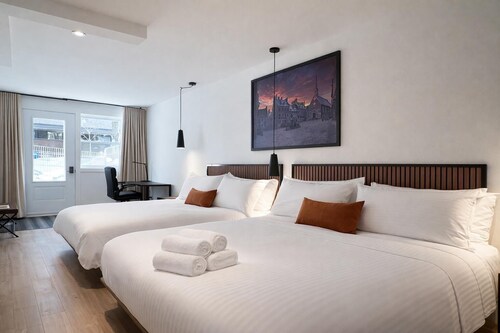 Suite with 2 Queen Beds | Downtown Quebec City