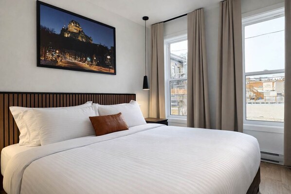 Room - Room with 1 King Bed | Downtown Quebec City (Québec City)