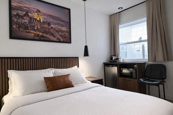 Room - Room with 1 Queen Bed | Downtown Quebec City (Québec City)