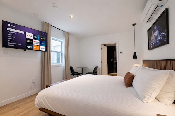 1 bedroom, iron/ironing board, travel cot, WiFi