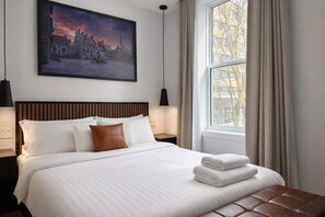 1 bedroom, iron/ironing board, travel cot, WiFi - Room  with 1 Queen Bed | Downtown Quebec City (Québec)